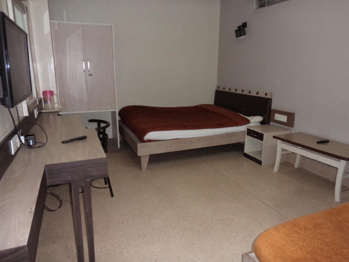 Hotel Monsoon 西隆 外观 照片